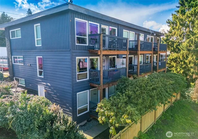 Photo 2 of Multi family home for sale at 840 W Nickerson St, Seattle, WA 98119 | MLS# NWM2508089 | Listing updated on 2026-09-21