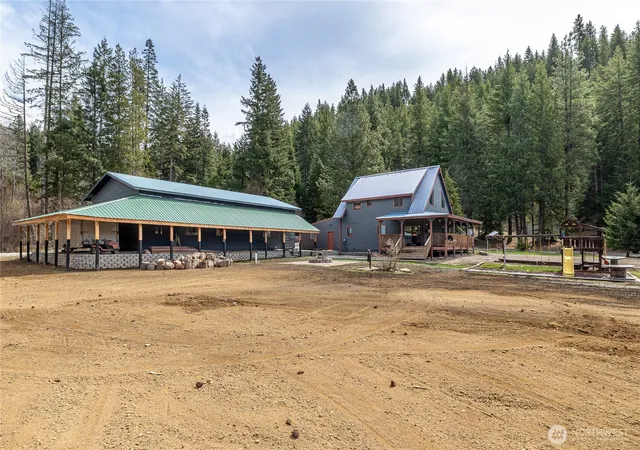 Photo 3 of Single family home for sale at 11090 Wending Ln, Leavenworth, WA 98826 | MLS# NWM2508185 | Listing updated on 2026-09-21
