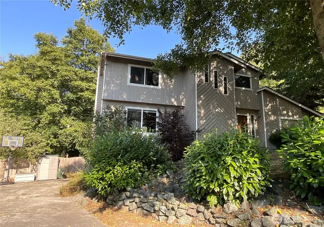 Photo 2 of Single family home for sale at 2260 Darvic Pl, Oak Harbor, WA 98277 | MLS# NWM2508186 | Listing updated on 2026-09-23