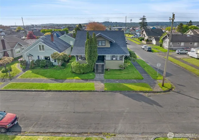 Photo 2 of Multi family home for sale at 521 W 3rd Street, Aberdeen, WA 98520 | MLS# NWM2508209 | Listing updated on 2026-09-28
