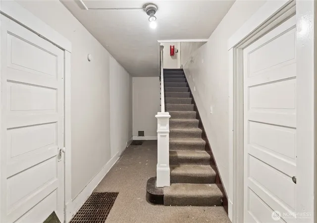 Photo 3 of Multi family home for sale at 521 W 3rd Street, Aberdeen, WA 98520 | MLS# NWM2508209 | Listing updated on 2026-09-28