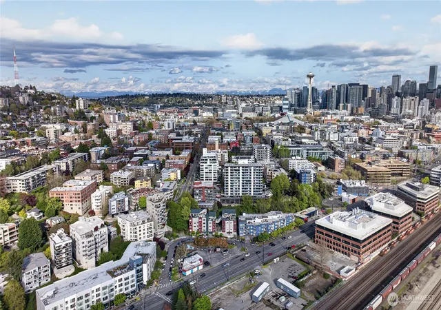 Photo 3 of Condo for sale at 524 6th Avenue W #110, Seattle, WA 98119 | MLS# NWM2508217 | Listing updated on 2026-09-23
