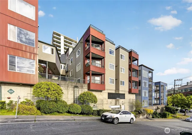 Condo for sale at 524 6th Avenue W #110, Seattle, WA 98119 | MLS# NWM2508217