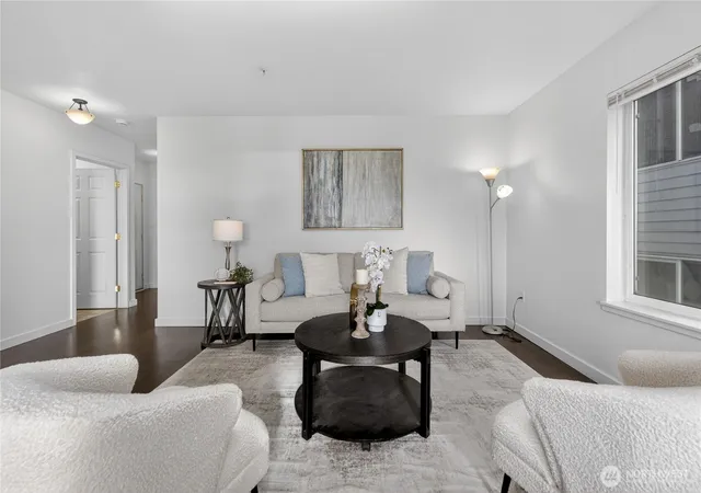 Photo 4 of Condo for sale at 524 6th Avenue W #110, Seattle, WA 98119 | MLS# NWM2508217 | Listing updated on 2026-09-23