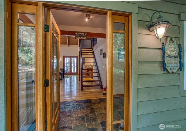 Photo 4 of Single family home for sale at 86 Shag Rock Ln, Orcas, WA 98280 | MLS# NWM2508275 | Listing updated on 2026-09-21