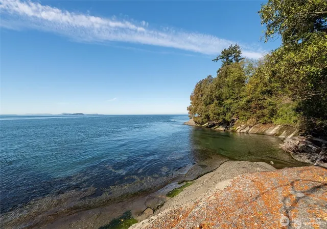Photo 3 of Single family home for sale at 2395 W Shore Dr, Lummi Island, WA 98262 | MLS# NWM2508283 | Listing updated on 2026-09-28