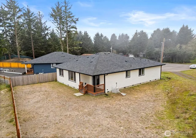 Photo 4 of Single family home for sale at 738 Gadwall Ct SE, Ocean Shores, WA 98569 | MLS# NWM2508290 | Listing updated on 2026-09-21