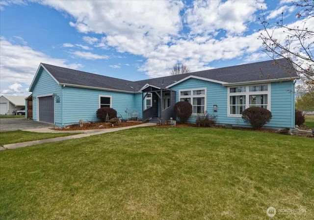 Manufactured home for sale at 7 Horizon Dr, Tonasket, WA 98855 | MLS# NWM2508310
