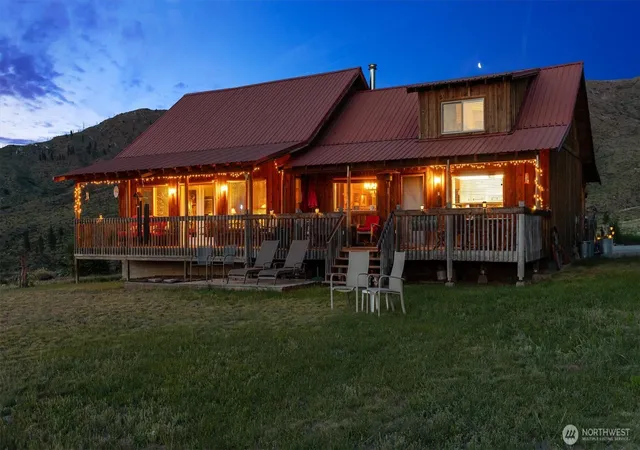 Photo 2 of Single family home for sale at 767 Bill Shaw Rd, Pateros, WA 98846 | MLS# NWM2508497 | Listing updated on 2026-09-21