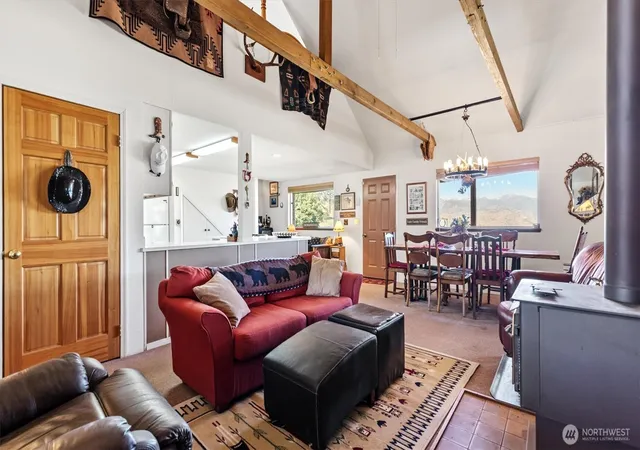 Photo 4 of Single family home for sale at 767 Bill Shaw Rd, Pateros, WA 98846 | MLS# NWM2508497 | Listing updated on 2026-09-21