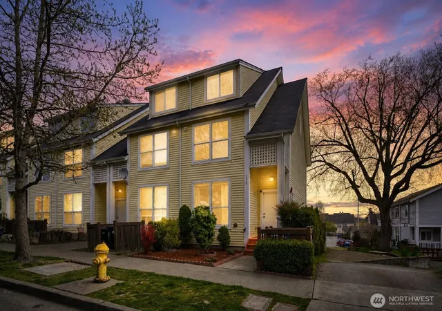 Photo 3 of Townhouse for sale at 7710 Chicago Ct S, Seattle, WA 98118 | MLS# NWM2508577 | Listing updated on 2026-10-01