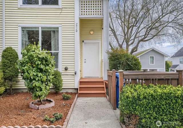 Photo 3 of Townhouse for sale at 7710 Chicago Ct S, Seattle, WA 98118 | MLS# NWM2508577 | Listing updated on 2026-10-01