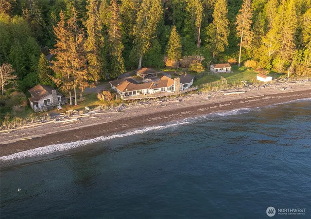 Photo 1 of Single family home for sale at 664 Tidewinds Ln, Eastsound, WA 98245 | MLS# NWM2508583 | Listing updated on 2026-09-21