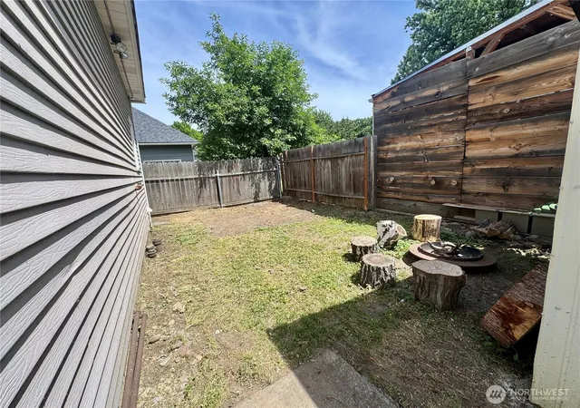Photo 3 of Single family home for sale at 704 N Rose St, Walla Walla, WA 99362 | MLS# NWM2508624 | Listing updated on 2026-10-03