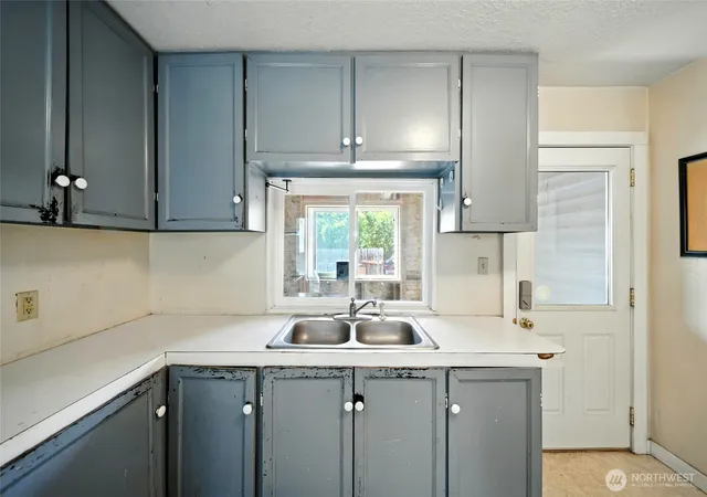Photo 4 of Single family home for sale at 704 N Rose St, Walla Walla, WA 99362 | MLS# NWM2508624 | Listing updated on 2026-10-03