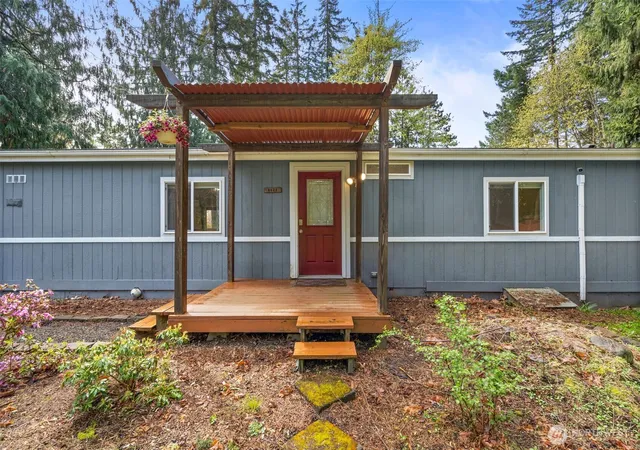 Photo 3 of Manufactured home for sale at 8628 358th Street S, Roy, WA 98580 | MLS# NWM2508658 | Listing updated on 2026-09-21