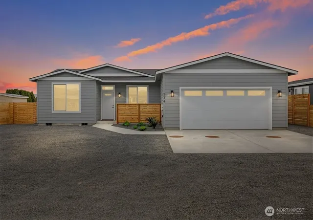 Photo 1 of Single family home for sale at 334 Spring Cir Sw, Mattawa, WA 99349 | MLS# NWM2508659 | Listing updated on 2026-09-21
