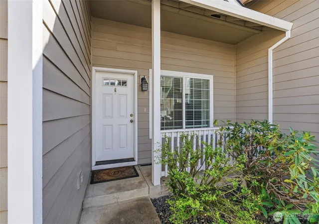 Photo 3 of Single family home for sale at 722 Nw Meadow Ridge Ln, Camas, WA 98607 | MLS# NWM2508691 | Listing updated on 2026-09-21