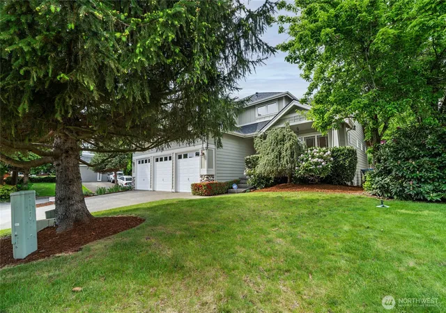 Photo 2 of Single family home for sale at 18636 172nd Place Se, Renton, WA 98058 | MLS# NWM2508766 | Listing updated on 2026-09-21