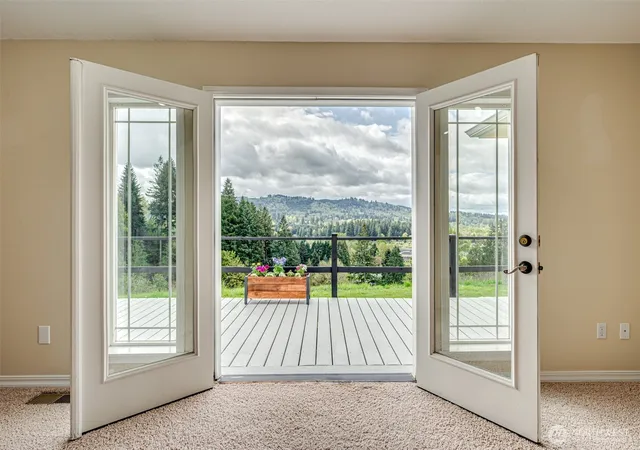Photo 4 of Single family home for sale at 351 Butte Hl Rd, Woodland, WA 98674 | MLS# NWM2508809 | Listing updated on 2026-09-21