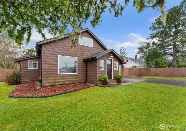 Photo 4 of Sale Pending at 401 W Ocean Ave, Westport, WA 98595 | MLS# NWM2508904 | Listing updated on 2026-09-29