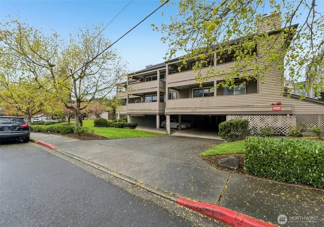 Photo 2 of Sale Pending at 312 4th Avenue #202, Kirkland, WA 98033 | MLS# NWM2508940 | Listing updated on 2026-09-29
