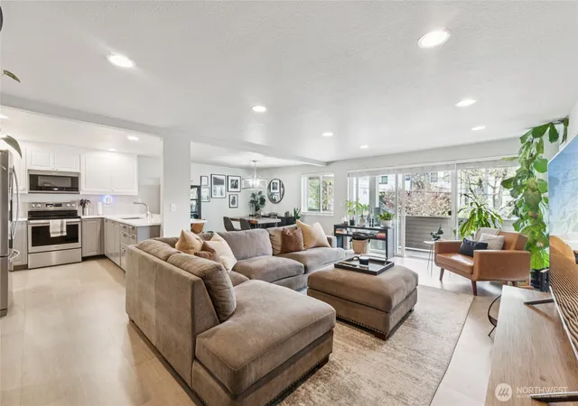 Photo 4 of Sale Pending at 312 4th Avenue #202, Kirkland, WA 98033 | MLS# NWM2508940 | Listing updated on 2026-09-29