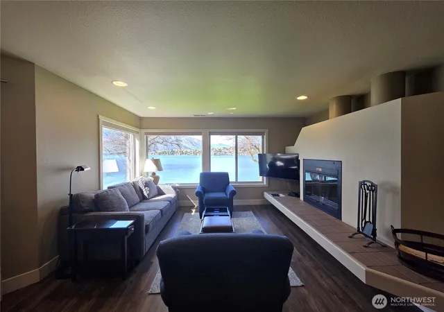 Photo 3 of Multi family home for sale at 1 Beach 593 L, Manson, WA 98831 | MLS# NWM2508977 | Listing updated on 2026-09-21