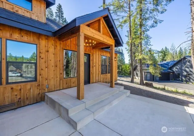 Photo 2 of Single family home for sale at 121 Bitterroot Ln, Ronald, WA 98940 | MLS# NWM2509005 | Listing updated on 2026-09-21