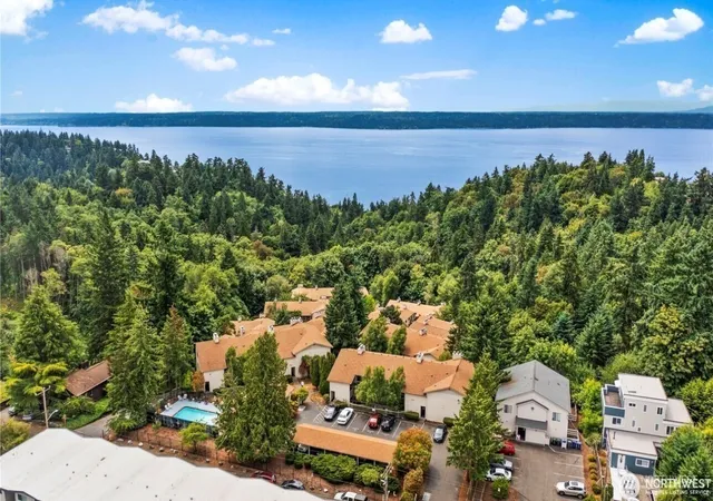 Condo for sale at 13235 12th Avenue SW #522, Burien, WA 98146 | MLS# NWM2509102
