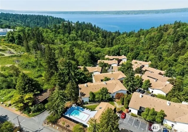 Photo 3 of Condo for sale at 13235 12th Avenue Sw #522, Burien, WA 98146 | MLS# NWM2509102 | Listing updated on 2026-09-21