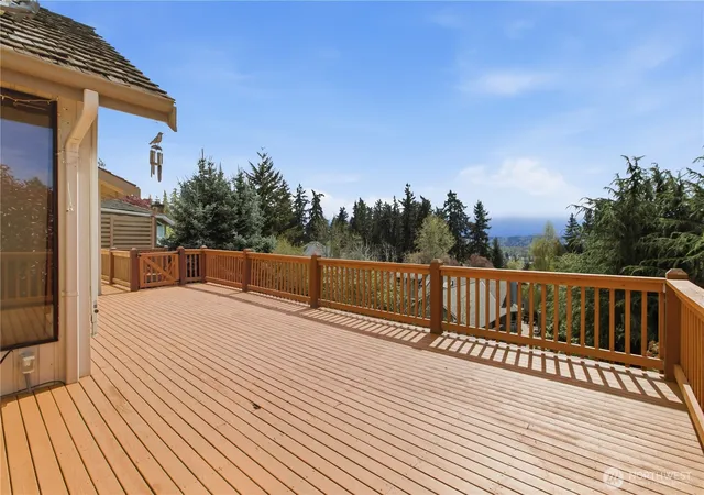 Photo 3 of Sale Pending at 10422 45th Street Ct E, Puyallup, WA 98372 | MLS# NWM2509104 | Listing updated on 2026-09-22