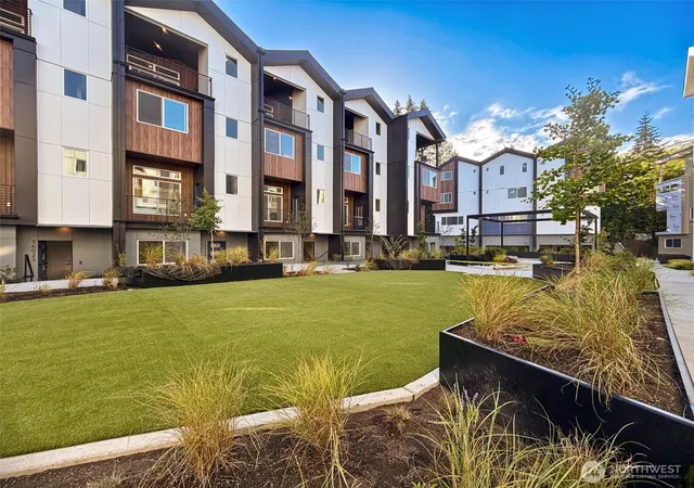 Photo 2 of Townhouse for sale at 16003 Se 31st Lane, Bellevue, WA 98008 | MLS# NWM2509138 | Listing updated on 2026-10-01