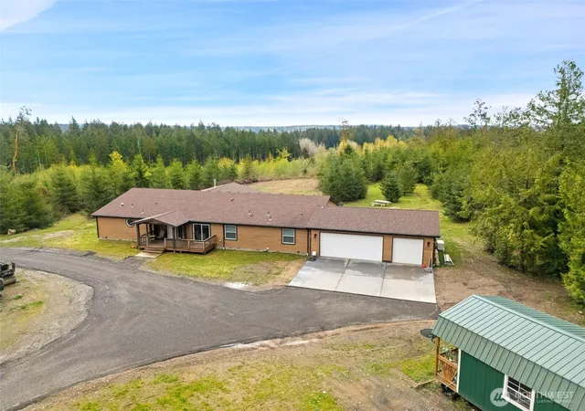 Photo 2 of Manufactured home for sale at 437 Nw Equestrian Dr, Poulsbo, WA 98370 | MLS# NWM2509158 | Listing updated on 2026-09-21