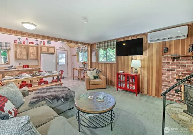 Photo 4 of Single family home for sale at 124 Aspen Ln, Packwood, WA 98361 | MLS# NWM2509185 | Listing updated on 2026-09-21