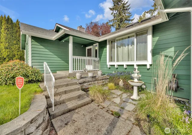 Photo 2 of Single family home for sale at 3209 32nd Street Pl Se, Puyallup, WA 98374 | MLS# NWM2509200 | Listing updated on 2026-09-21