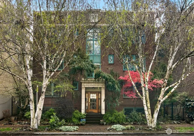 Photo 2 of Condo for sale at 408 Bellevue Ave E #302, Seattle, WA 98102 | MLS# NWM2509263 | Listing updated on 2026-09-21