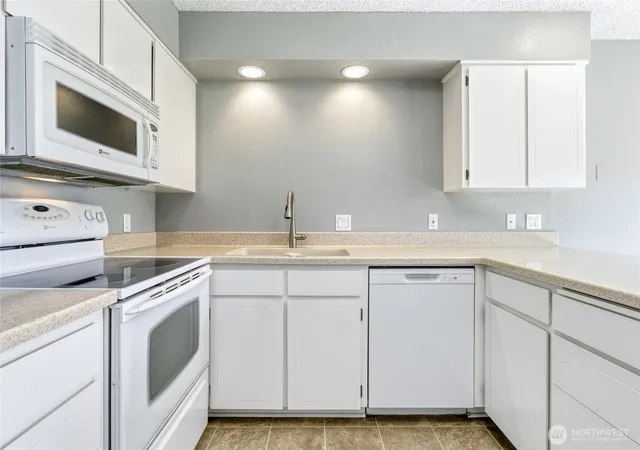 Photo 3 of Condo for sale at 2100 Plz Way #103, Walla Walla, WA 99362 | MLS# NWM2509375 | Listing updated on 2026-10-05