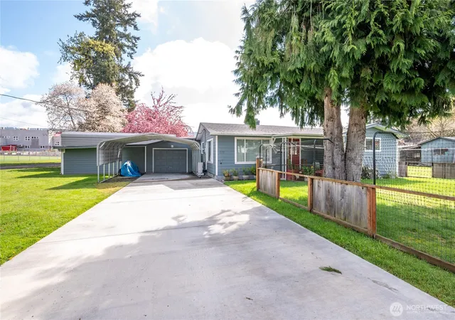 Photo 1 of Sale Pending at 722 Sw 2nd Avenue, Castle Rock, WA 98611 | MLS# NWM2509378 | Listing updated on 2026-08-17