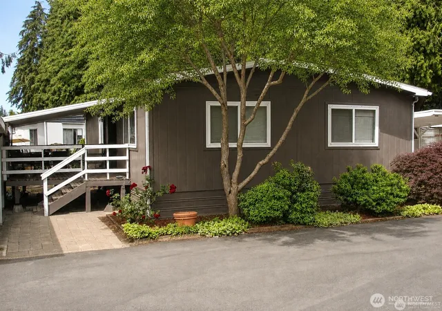 Photo 1 of Manufactured home for sale at 900 29th Avenue S #C-8, Auburn, WA 98002 | MLS# NWM2509395 | Listing updated on 2026-09-21