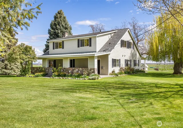 Photo 1 of Single family home for sale at 17325 Ne B5 Rd, Soap Lake, WA 98851 | MLS# NWM2509414 | Listing updated on 2026-09-21