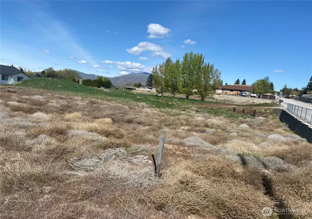 Photo 2 of Land for sale at 197 Harold St Ne, East Wenatchee, WA 98802 | MLS# NWM2509415 | Listing updated on 2026-09-21
