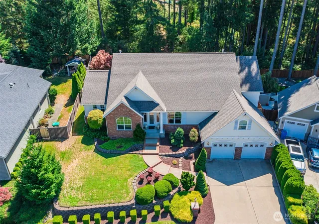 Photo 2 of Sale Pending at 724 Alma Ln Se, Olympia, WA 98513 | MLS# NWM2509456 | Listing updated on 2026-10-01
