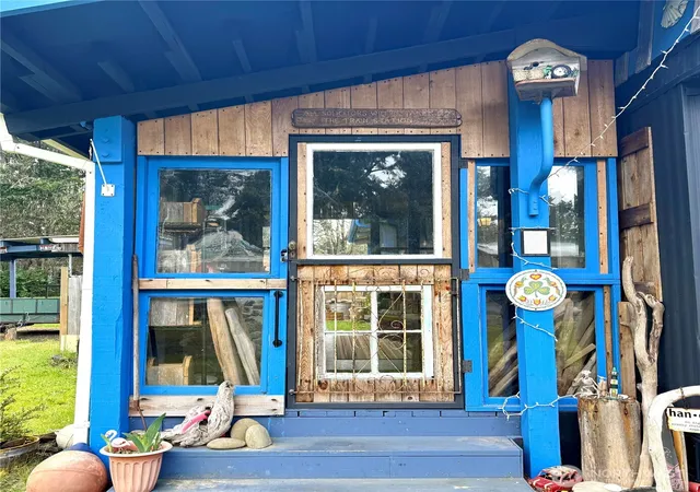 Photo 3 of Manufactured home for sale at 1502 300th Place, Ocean Park, WA 98640 | MLS# NWM2509483 | Listing updated on 2026-09-21