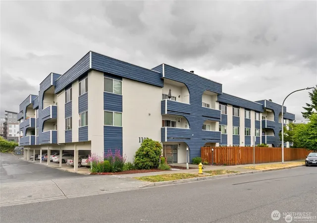 Photo 2 of Condo for sale at 1100 Ne Ave Harrington #211, Renton, WA 98056 | MLS# NWM2509511 | Listing updated on 2026-09-21
