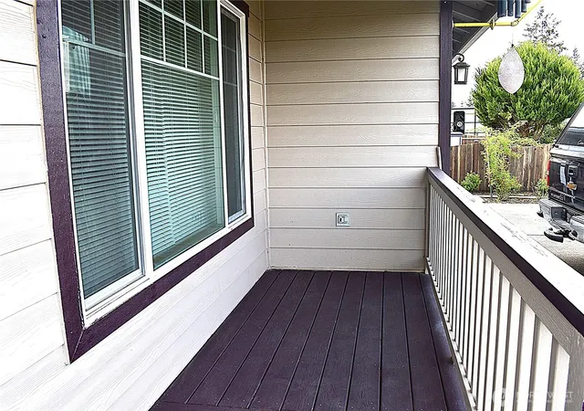 Photo 2 of Single family home for sale at 20236 White Rock Loop Sw, Centralia, WA 98531 | MLS# NWM2509516 | Listing updated on 2026-09-21