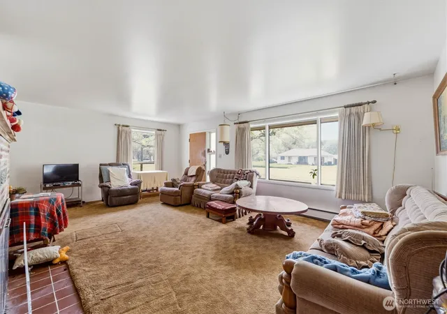 Photo 3 of Single family home for sale at 2014 Ocean Beach Hwy, Longview, WA 98632 | MLS# NWM2509519 | Listing updated on 2026-09-21