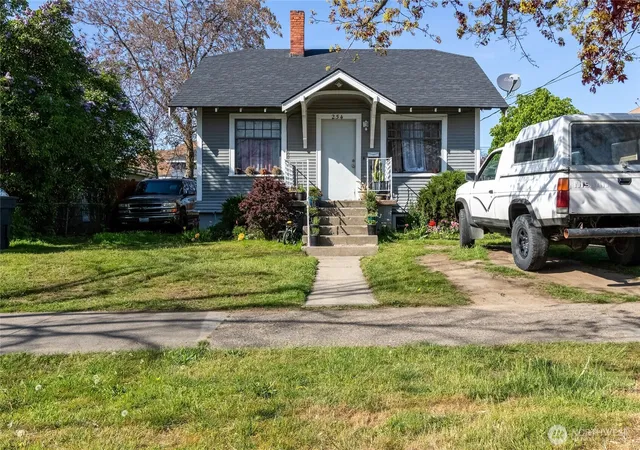 Photo 1 of Single family home for sale at 254 W Chestnut, Walla Walla, WA 99362 | MLS# NWM2509578 | Listing updated on 2026-09-21