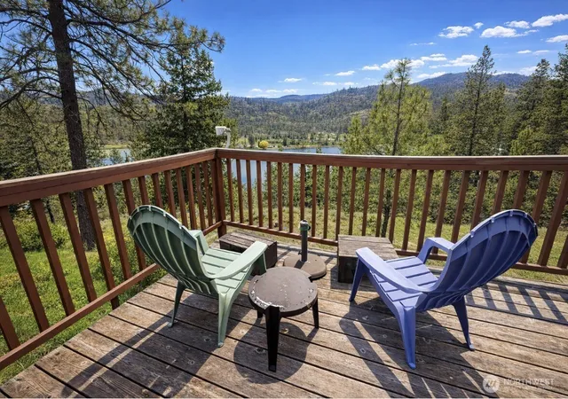Photo 3 of Single family home for sale at 40 E Wannacut Ln, Oroville, WA 98844 | MLS# NWM2509610 | Listing updated on 2026-09-25