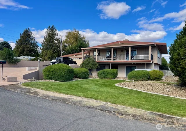 Photo 1 of Single family home for sale at 840 Braeburn Pl Nw, Soap Lake, WA 98851 | MLS# NWM2509667 | Listing updated on 2026-09-21
